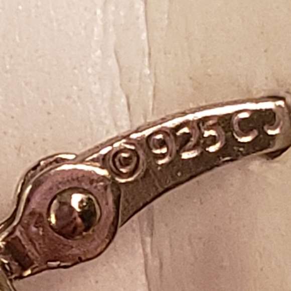 Sterling silver pierced hoops in presentation box - Picture 4 of 4